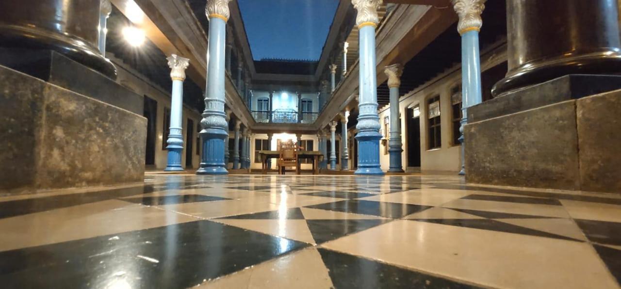 Chettinadu Mansion - An Authentic Heritage Palace Kānādukāttān Buitenkant foto