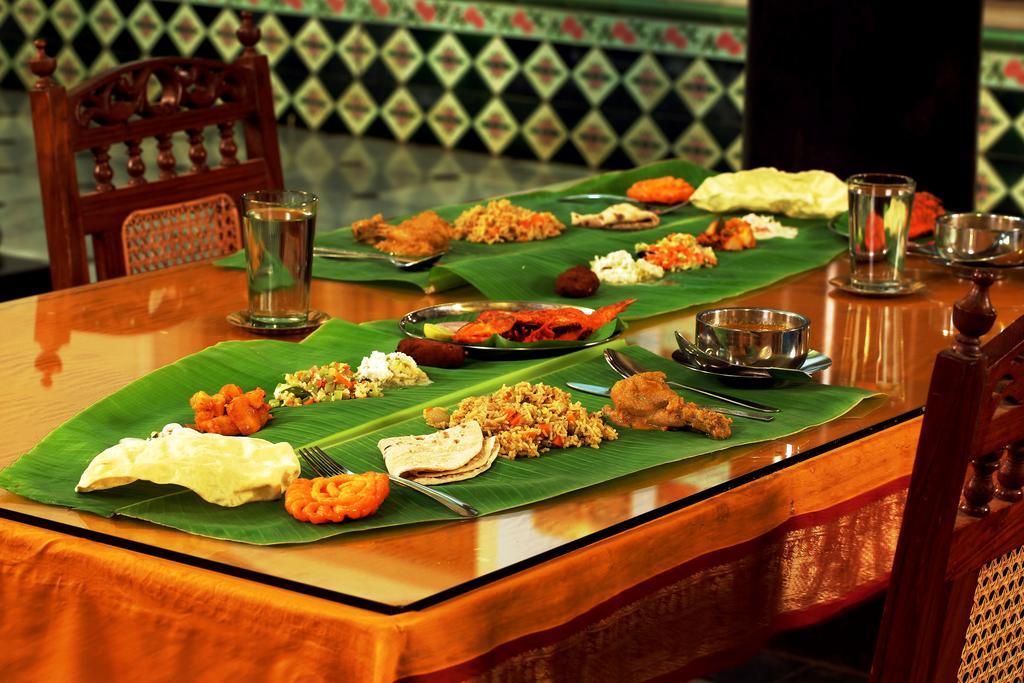 Chettinadu Mansion - An Authentic Heritage Palace Kānādukāttān Buitenkant foto