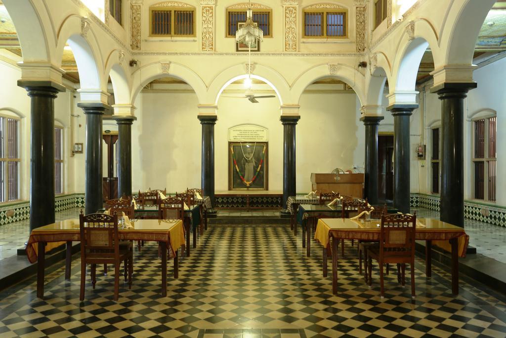 Chettinadu Mansion - An Authentic Heritage Palace Kānādukāttān Buitenkant foto